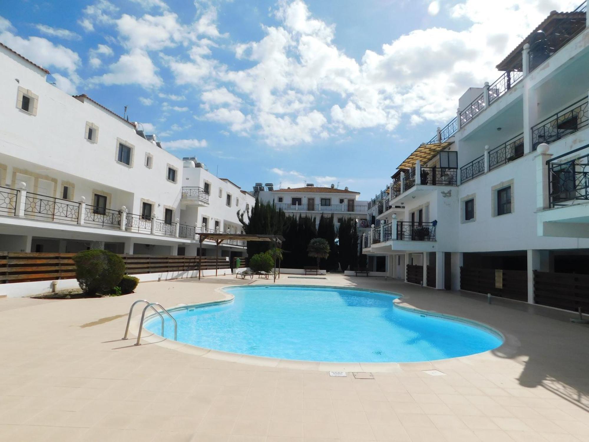 Paramount Gardens Resorts C202 Larnaca Luaran gambar